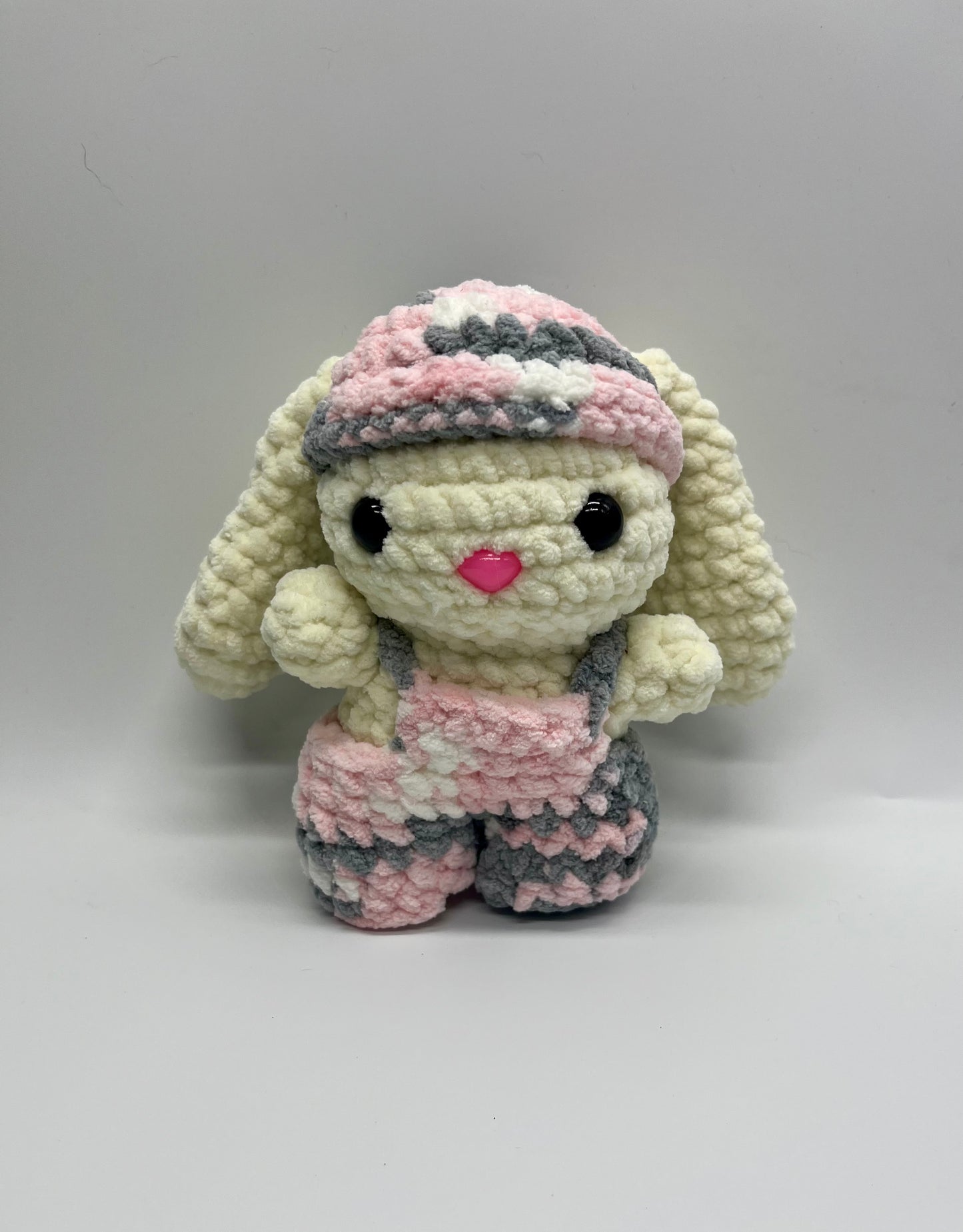 Lapin avec salopette