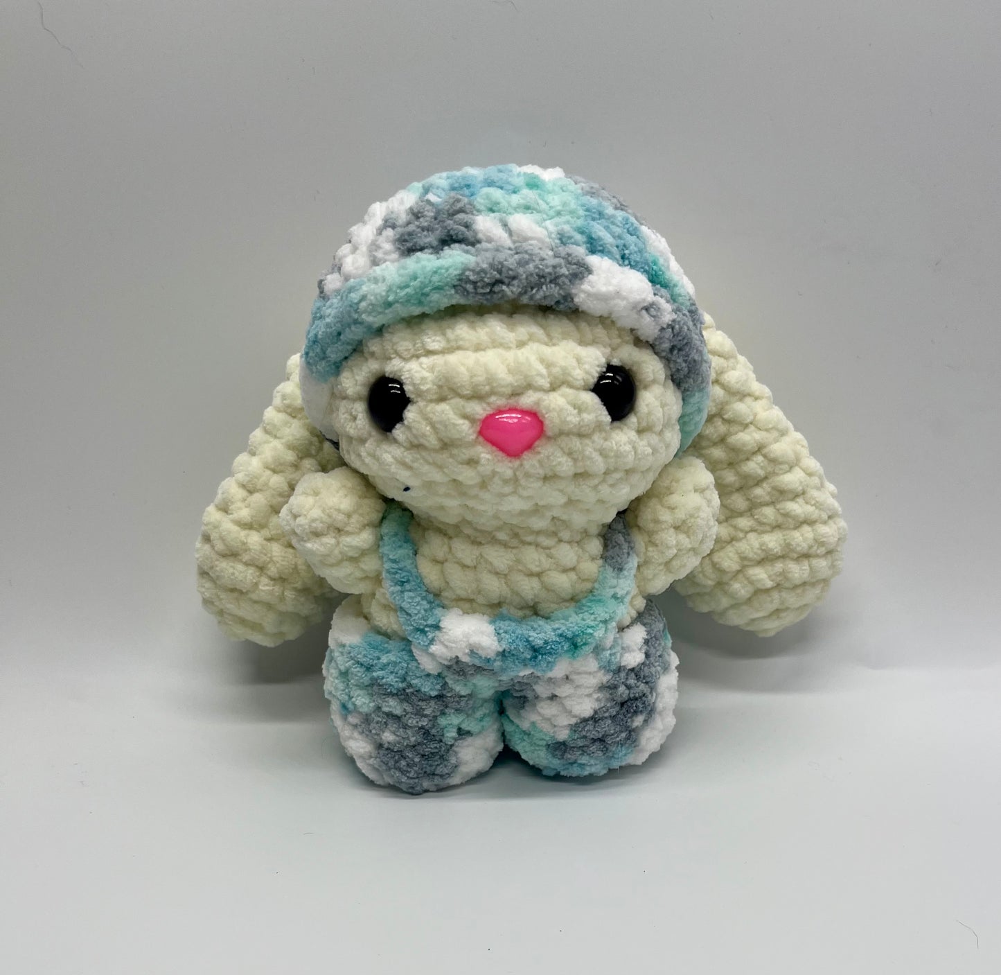 Lapin avec salopette